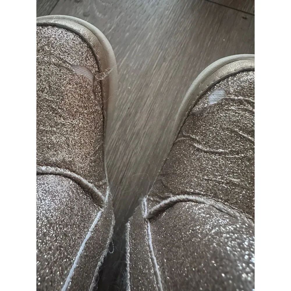 Uggs gold glitter baby boots warm fur lined‎ 4/5